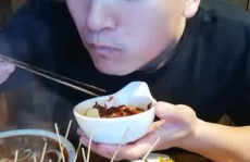 网红串串哥,网红美食界的传奇人物
